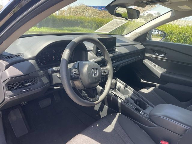 Used 2025 Honda Accord SE image 10