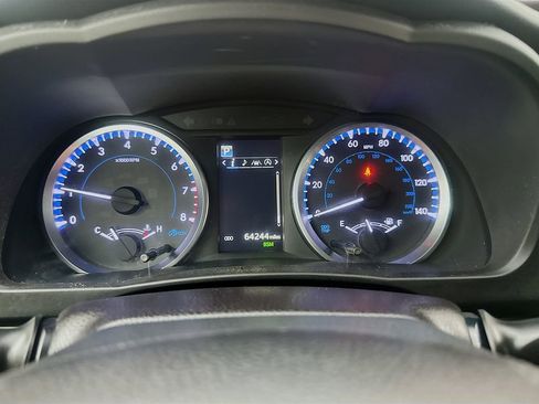 Used 2019 Toyota Highlander Plus AWD/4WD image 14