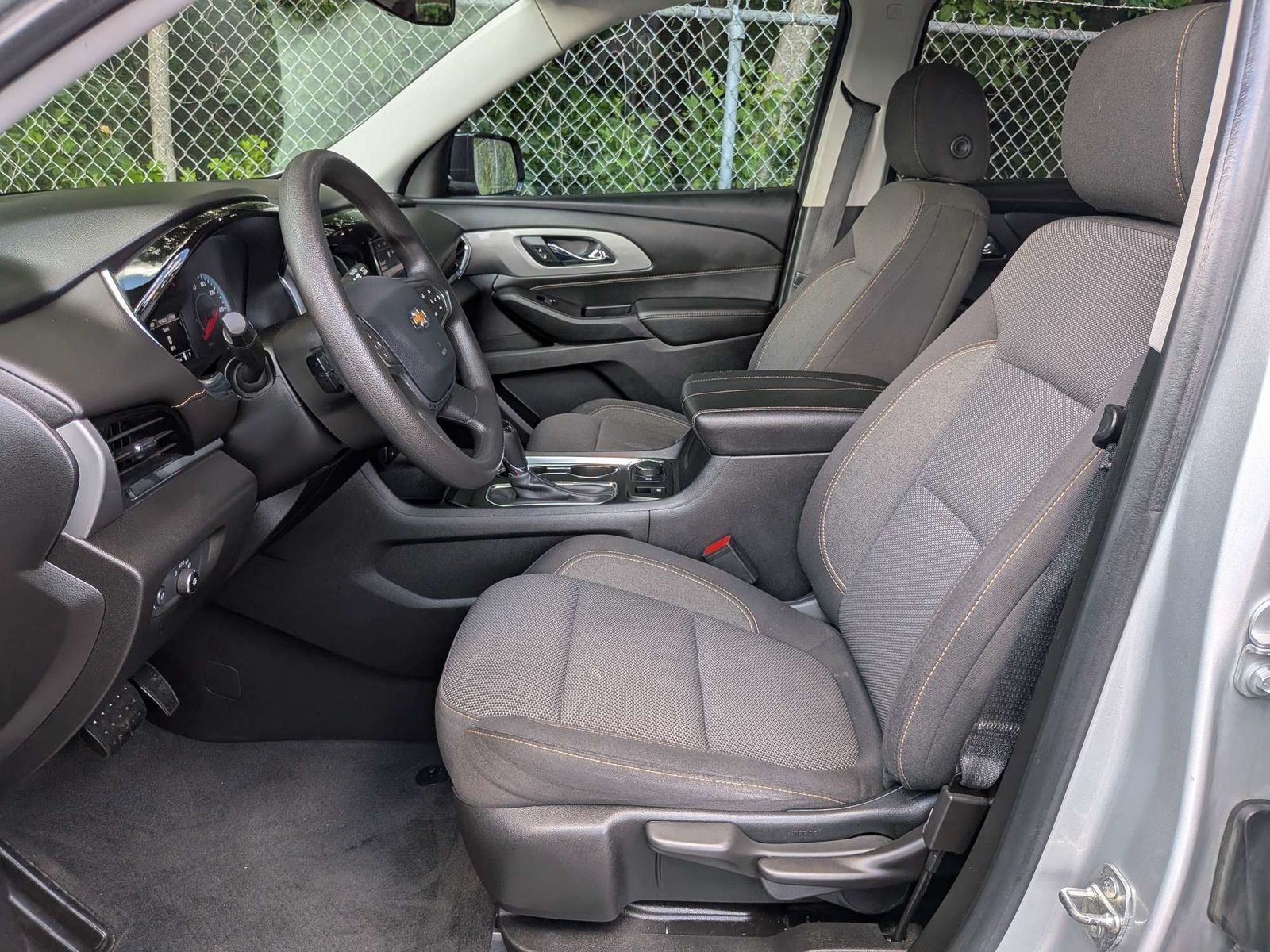 Used 2020 Chevrolet Traverse LS FWD image 20