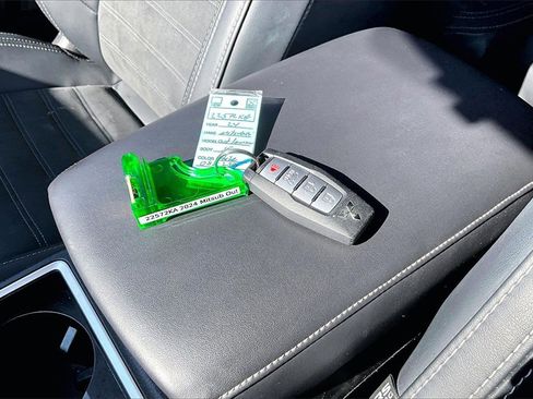 Used 2024 Mitsubishi Outlander SE Black Edition image 10