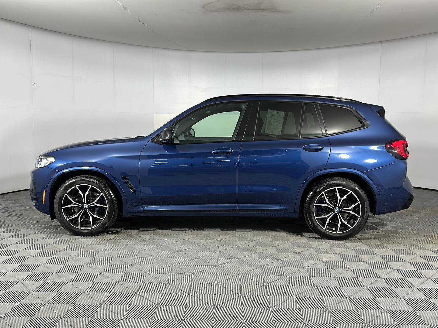 Used 2023 BMW X3 M40i AWD/4WD image 5