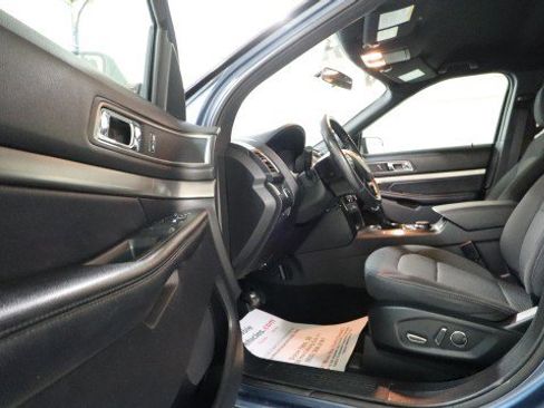 Used 2018 Ford Explorer XLT w/ Class II Trailer Tow Package image 9