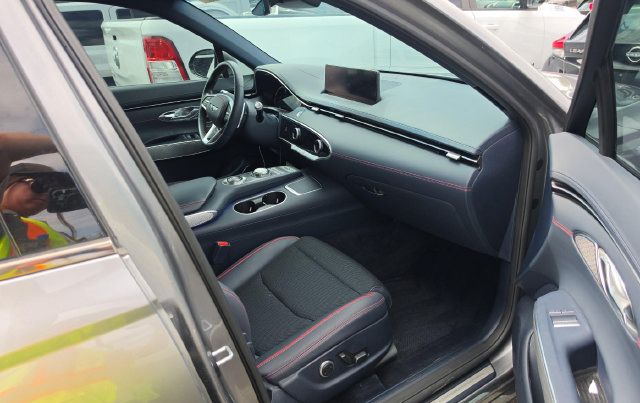 Used 2023 Genesis GV70 2.5T w/ Sport Prestige Package AWD/4WD image 6