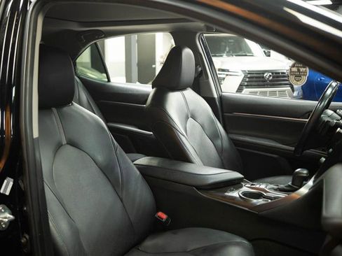Used 2022 Toyota Camry XSE w/ Carpet Mat Package (TMS) image 15
