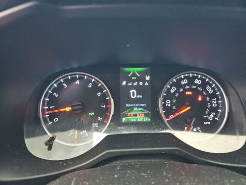 Used 2022 Toyota RAV4 XLE image 8