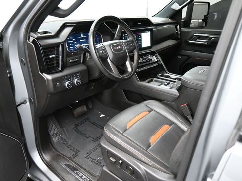 Used 2024 GMC Sierra 2500 AT4 w/ AT4 Premium Plus Package AWD/4WD image 2