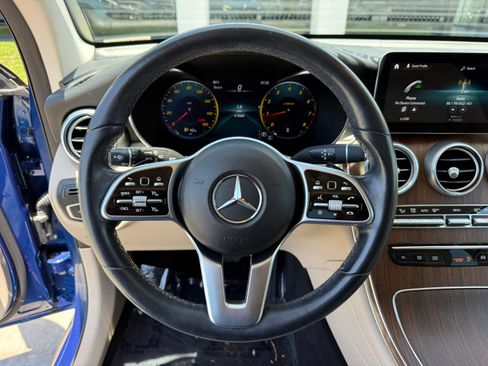 Used 2022 Mercedes-Benz GLC 300 image 30