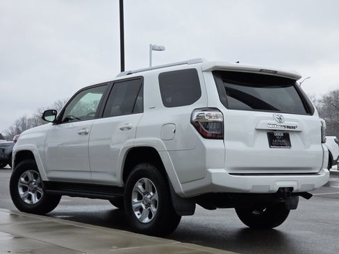 Used 2015 Toyota 4Runner SR5 image 24