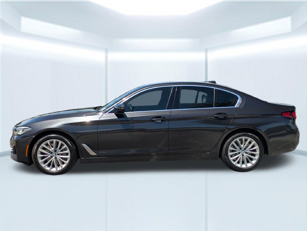Used 2023 BMW 530i w/ Premium Package RWD image 2