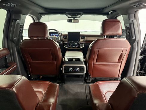 Used 2024 Ford Expedition Max Limited image 40