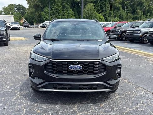 Used 2023 Ford Escape ST-Line Elite w/ Premium Technology Package AWD/4WD image 2