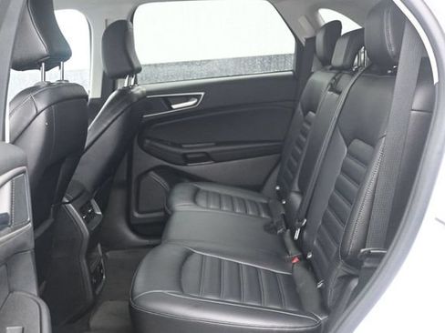 Certified 2024 Ford Edge SEL w/ Convenience Package AWD/4WD image 5