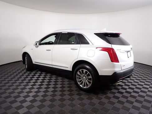 Used 2017 Cadillac XT5 Luxury w/ Driver Awareness Package AWD/4WD image 13
