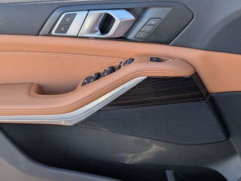 Used 2023 BMW X5 xDrive40i w/ Premium Package image 28