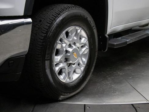 Used 2022 Chevrolet Silverado 3500 LT w/ Fleet Comfort Package image 7