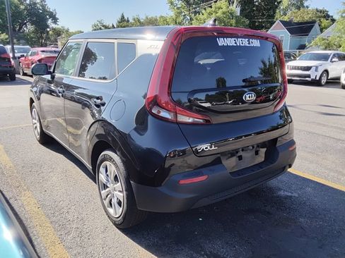 Used 2021 Kia Soul LX FWD image 5