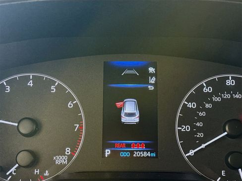 Certified 2023 Toyota Corolla Cross LE w/ Moonroof Package image 10