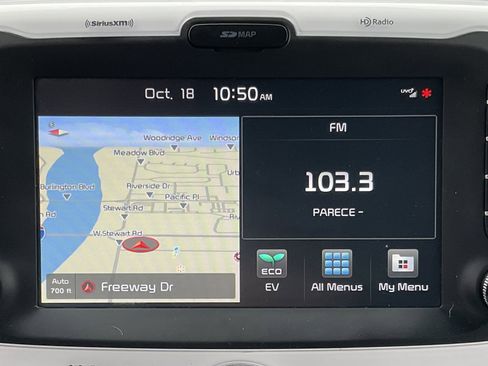 Used 2018 Kia Soul EV + w/ Sun & Fun Package image 15