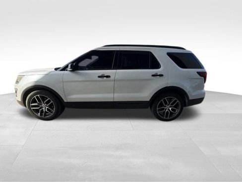 Used 2016 Ford Explorer Sport w/ Equipment Group 401A AWD/4WD image 6