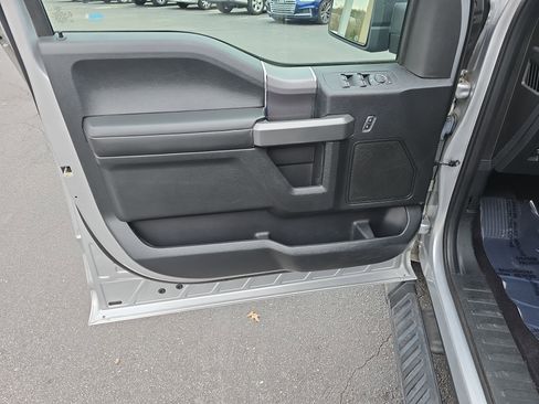 Used 2016 Ford F150 XLT w/ Equipment Group 302A Luxury image 28