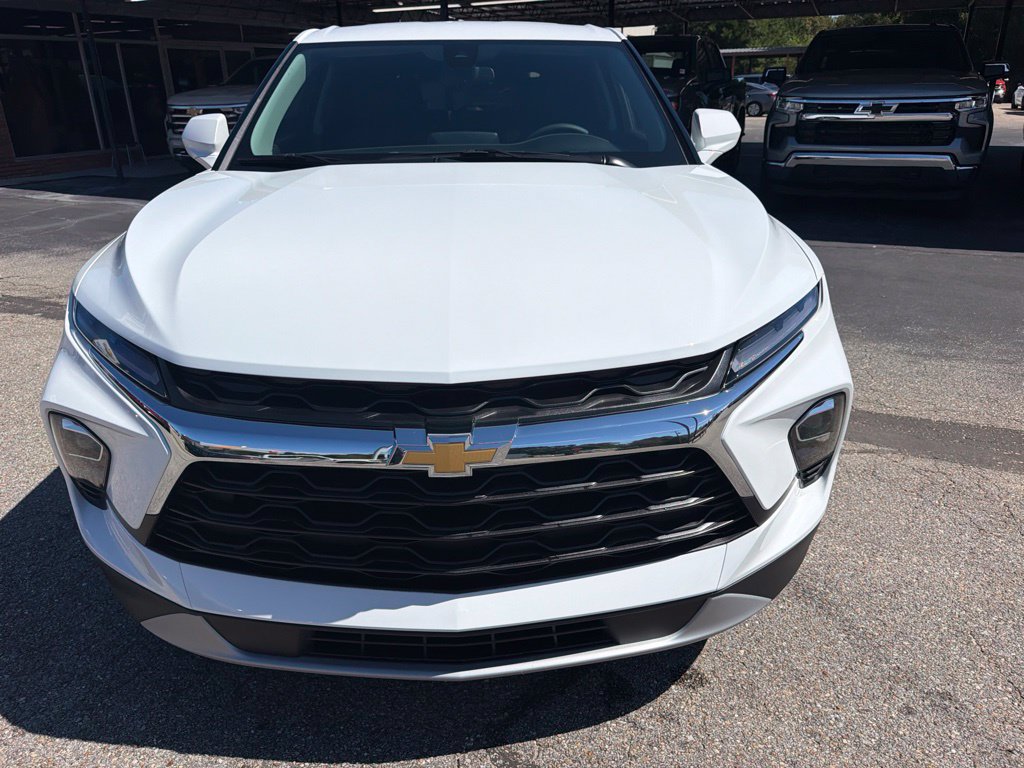 New 2026 Chevrolet Blazer LT FWD image 2