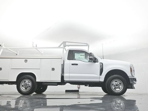 New 2025 Ford F350 XL w/ XL Chrome Package image 52