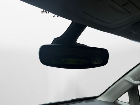 Certified 2024 Chrysler Pacifica Touring-L image 27