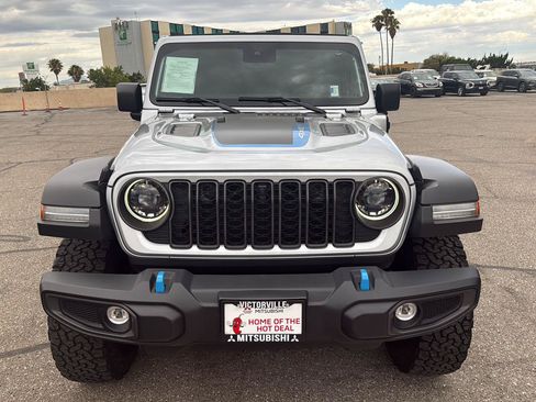 Used 2024 Jeep Wrangler Unlimited Rubicon 4xe w/ Technology Group AWD/4WD image 2