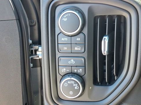 Used 2023 Chevrolet Silverado 1500 Custom AWD/4WD image 25