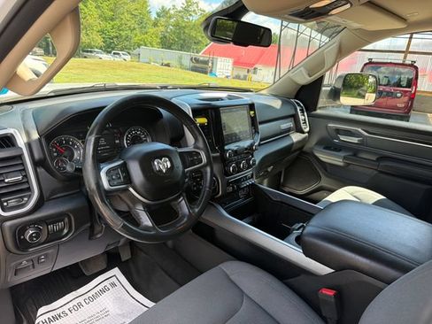 Used 2019 RAM 1500 Big Horn AWD/4WD image 14