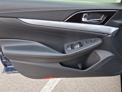 Used 2017 Nissan Maxima 3.5 SV image 9