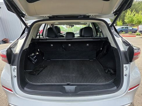 Used 2024 Nissan Murano SL w/ Cargo Package AWD/4WD image 9
