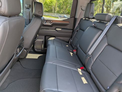 Certified 2024 GMC Sierra 1500 Denali w/ Denali Reserve Package AWD/4WD image 17