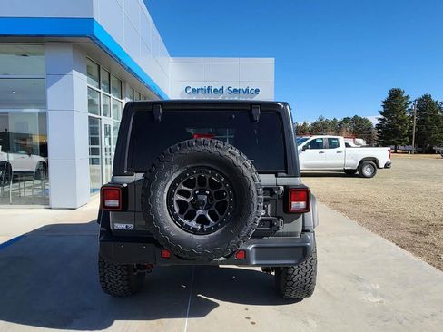 Used 2023 Jeep Wrangler Unlimited Sport image 6