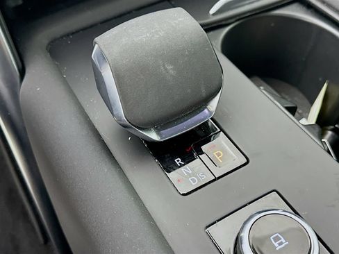 Used 2022 Land Rover Discovery S R-Dynamic AWD/4WD image 27