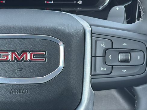 New 2025 GMC Sierra 1500 SLT image 21