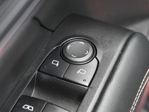 Used 2025 GMC Terrain Elevation w/ Elevation Premium Package AWD/4WD image 14