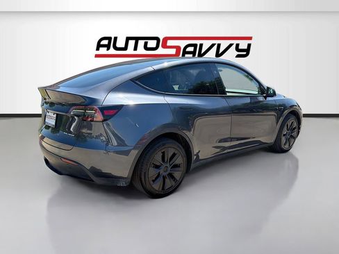 Used 2024 Tesla Model Y Long Range AWD/4WD image 7