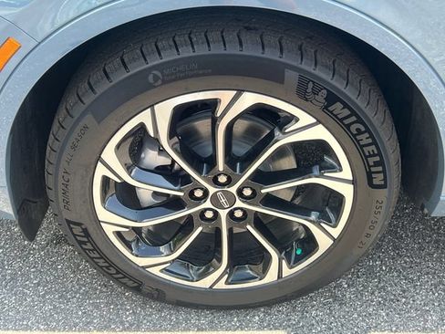 New 2026 Lincoln Nautilus Reserve AWD/4WD image 13