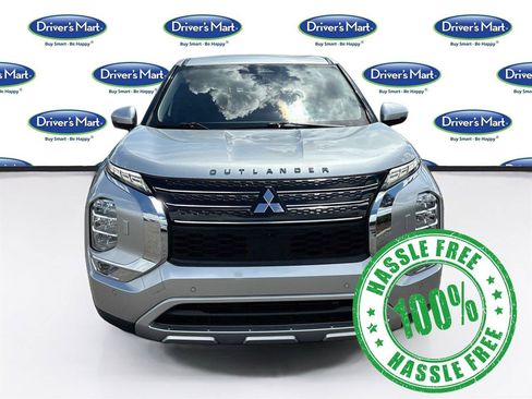 Used 2022 Mitsubishi Outlander SE AWD/4WD image 2