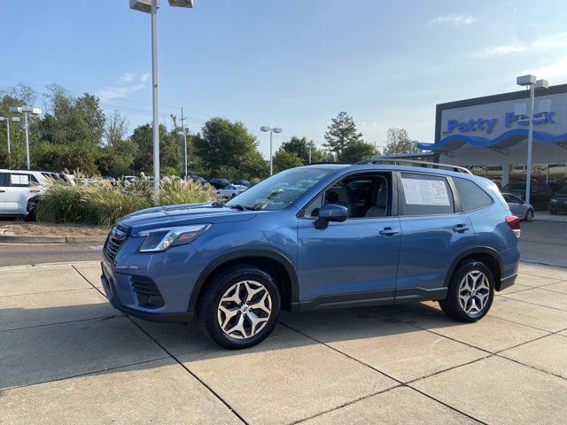 Used 2024 Subaru Forester Premium AWD/4WD image 4