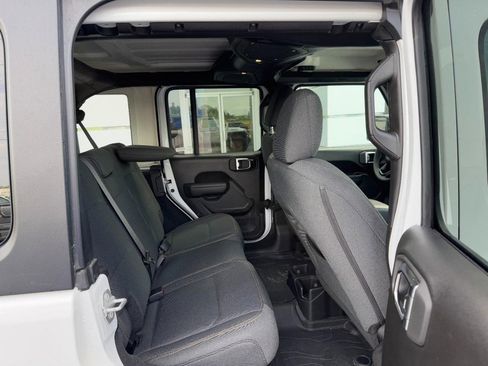 Used 2025 Jeep Wrangler Unlimited Sport AWD/4WD image 13