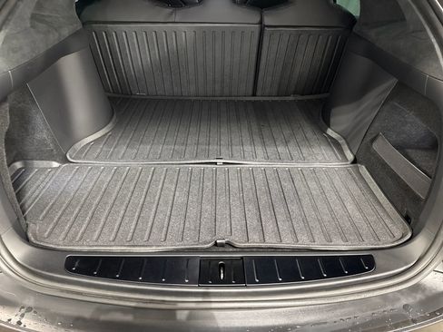 Used 2024 Tesla Model X image 28