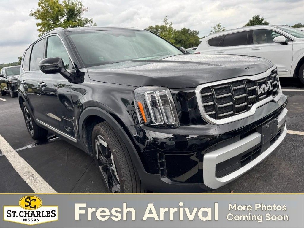 Used 2025 Kia Telluride S AWD/4WD image 1