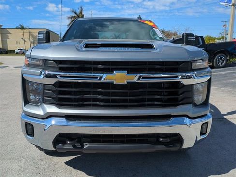 Certified 2025 Chevrolet Silverado 2500 LT w/ Convenience Package image 10