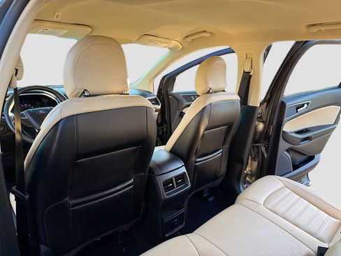 Used 2019 Ford Edge SEL w/ Equipment Group 201A image 10