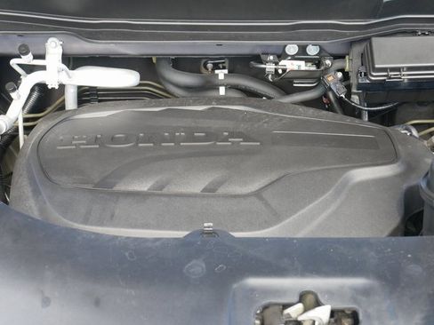 Used 2022 Honda Pilot Touring image 7