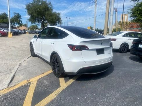 Used 2022 Tesla Model Y Performance AWD/4WD image 3
