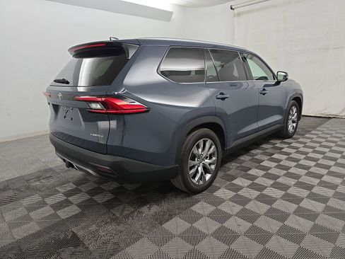 Used 2024 Toyota Grand Highlander Limited image 4