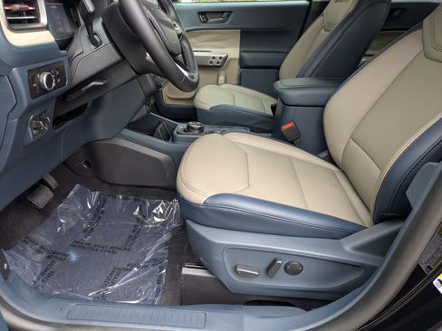 New 2026 Ford Maverick Lariat w/ 4K Tow Package image 12